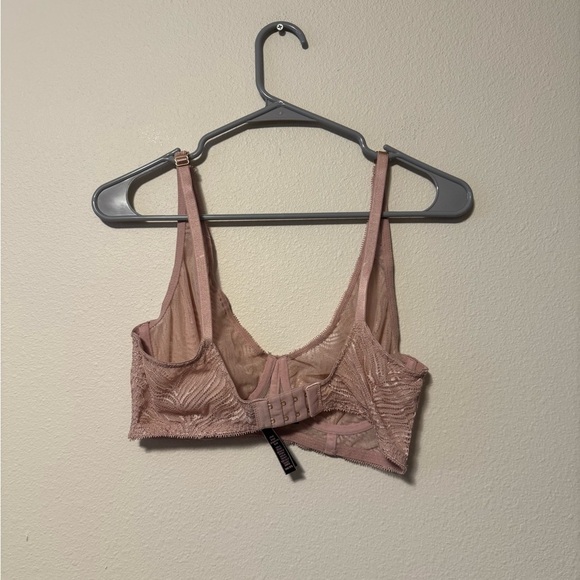 5/$55 !! 🔥 Victoria's Secret Pink Lace Bra - Picture 3 of 3